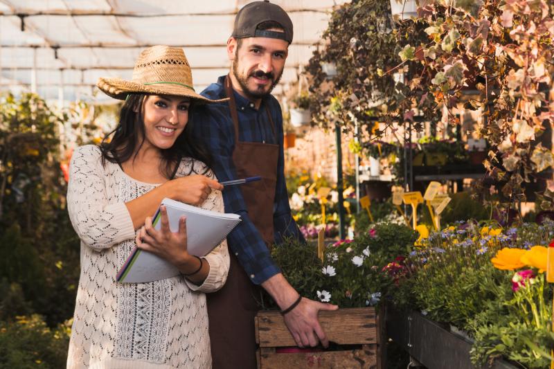 Готовим сад к зиме: выбор укрывных материалов для защиты растений